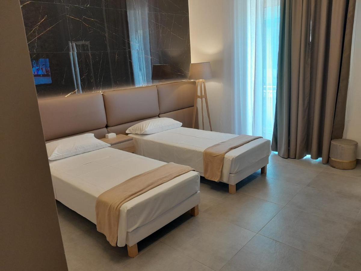 Baaria House Hotel Barcellona-Pozzo di Gotto Extérieur photo