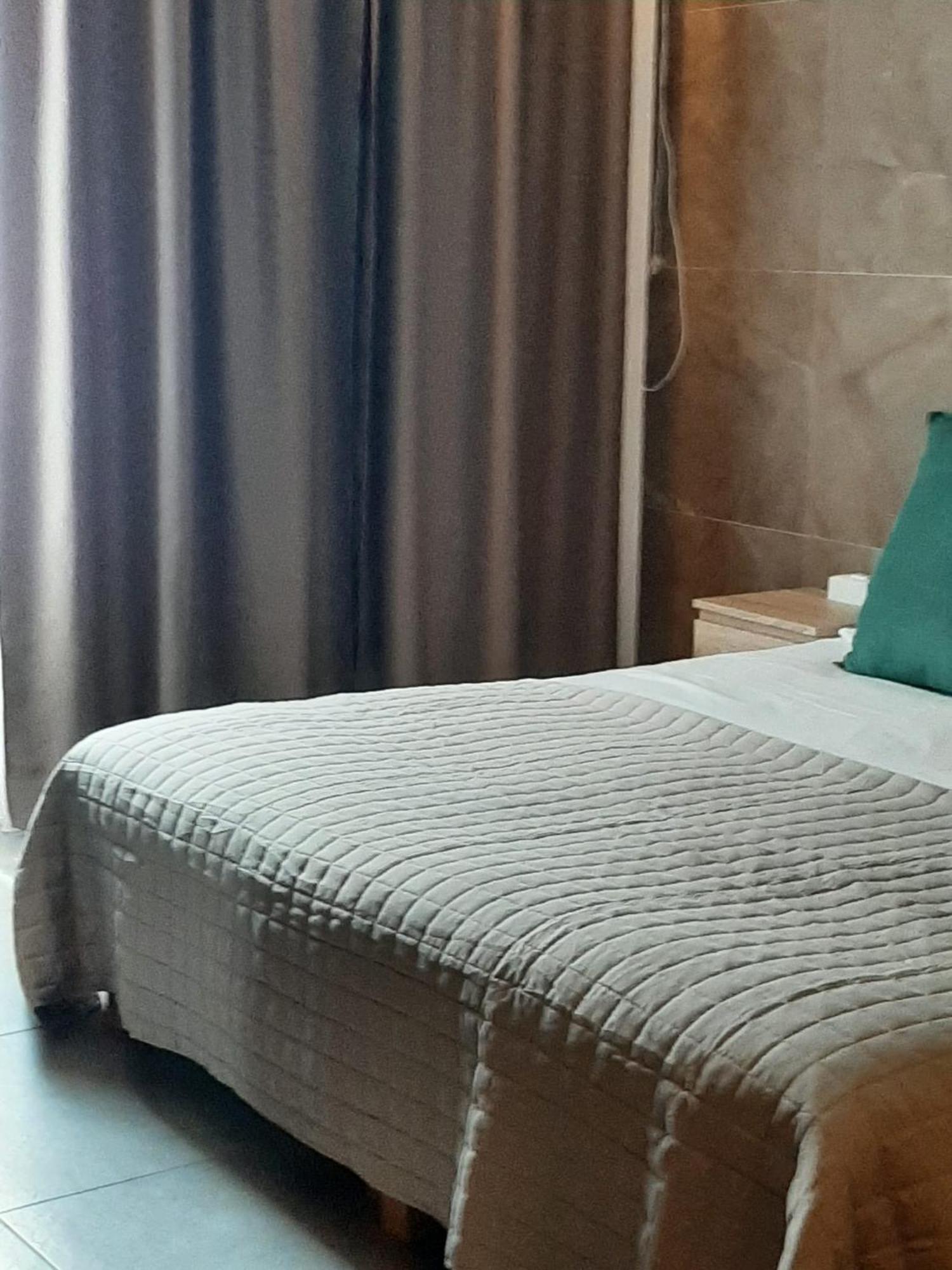 Baaria House Hotel Barcellona-Pozzo di Gotto Extérieur photo