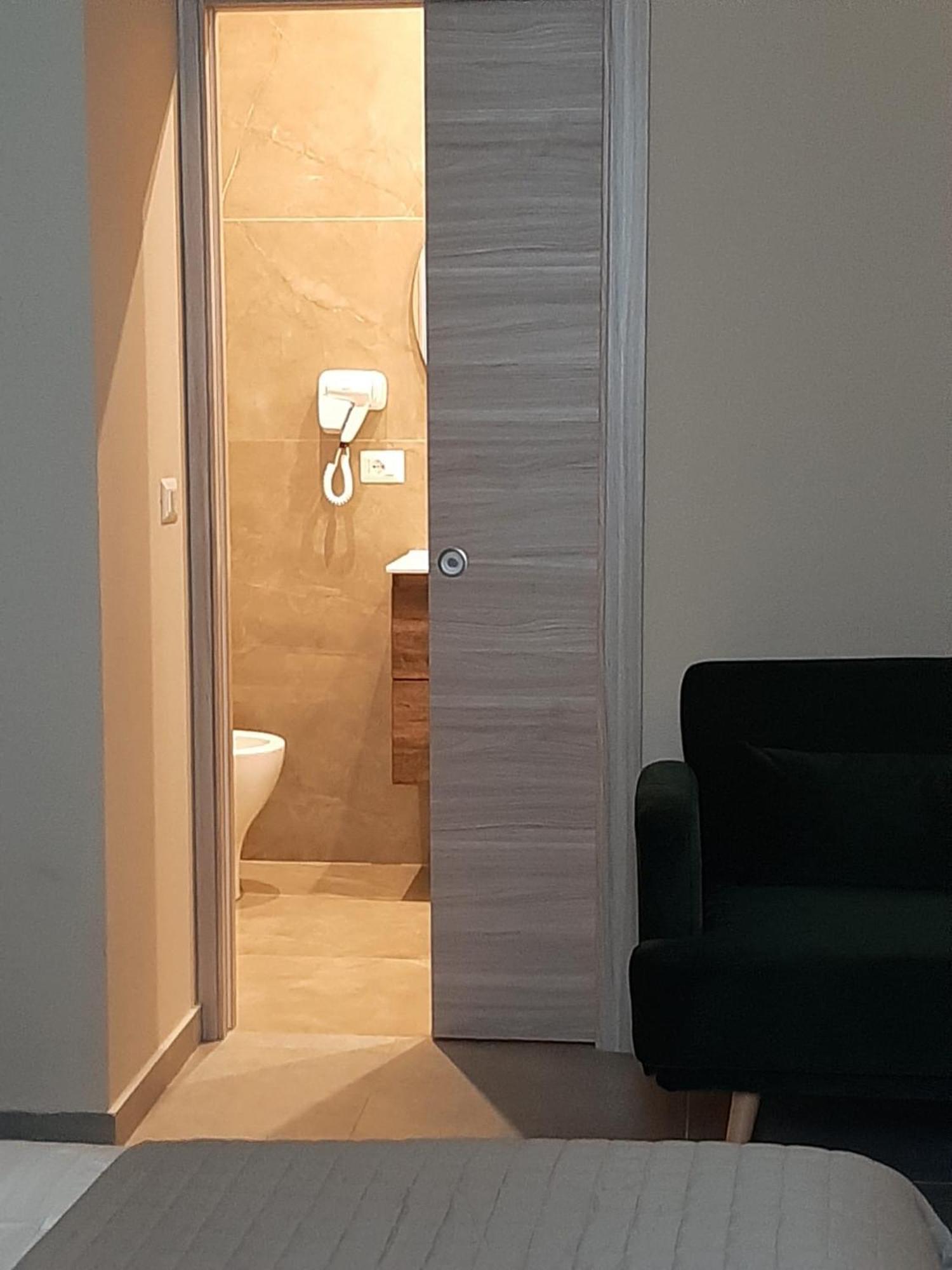 Baaria House Hotel Barcellona-Pozzo di Gotto Extérieur photo